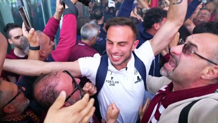 Bardi, Girma e Dionigi alla Mediopadana stretti nell'abbraccio dei tifosi alla Reggiana