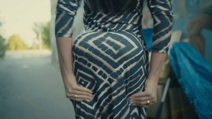 Girl Hides Stolen Cash In Her Underwear