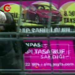 Beylikdüzü'nde iki metrobüs çarpıştı