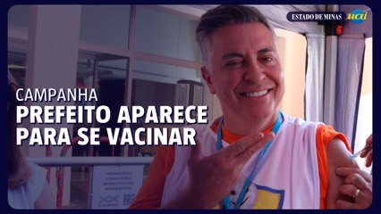 Dia D da gripe: Alvaro Damião toma vacina e convoca moradores