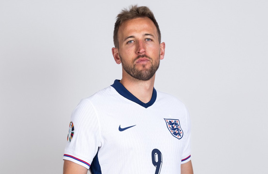 Harry Kane praises 'perfect' role model David Beckham