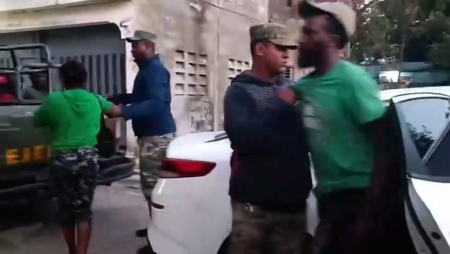 Ejército intercepta vehículo con inmigrantes indocumentados en San Juan de la Maguana