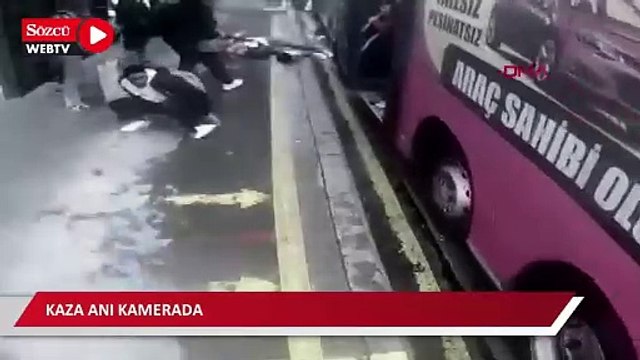 Haramidere'de iki metrobüs çarpıştı: Kaza anı kamerada