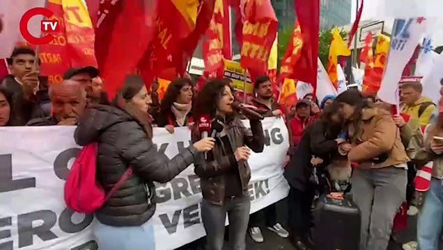 Yurttaşlar Çalık Holding'in önünde toplandı: Erol Eğrek'in fotoğrafı sokağa asıldı!