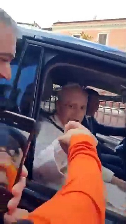 Forza Roma!, virale il video di Papa Leone XIV che saluta un fedele tifoso della Magica