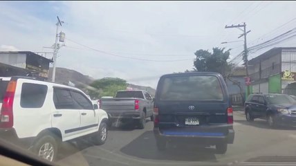 Tráfico a la salida al sur de Tegucigalpa
