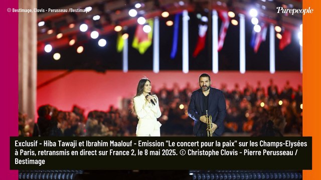 Natasha St-Pier en robe noire étincelante face à Zaz qui rend hommage à Edith Piaf