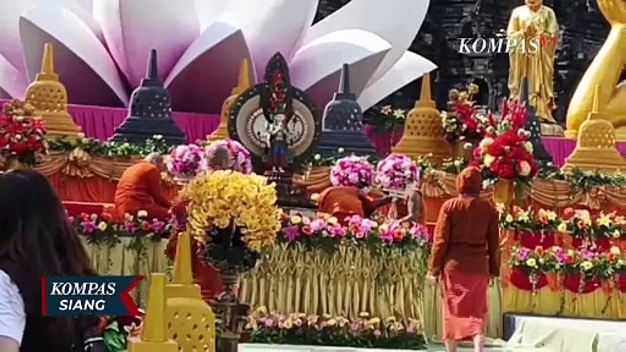 [FULL] Suasana hingga Sederet Persiapan di Candi Mendut dan Borobudur Sambut Trisuci Waisak