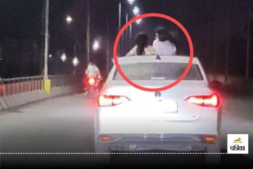आधी रात सड़कों पर 2 लड़कियों का खतरनाक स्टंट
