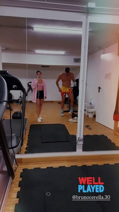 Αθηνά Οικονομάκου & Μπρούνο Τσερέλα: Κοιλιακοί-φέτες & προπόνηση για δύο – Το πιο fit ζευγάρι!