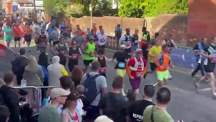 Rob Burrow Leeds Marathon 2025: Runners set off from Headingley Stadium to huge cheers from crowds