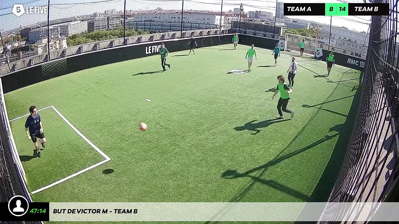 But de Victor M - Team B