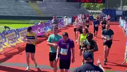 Rob Burrow Leeds Marathon 2025: First finishers cross line in Headingley to huge cheers