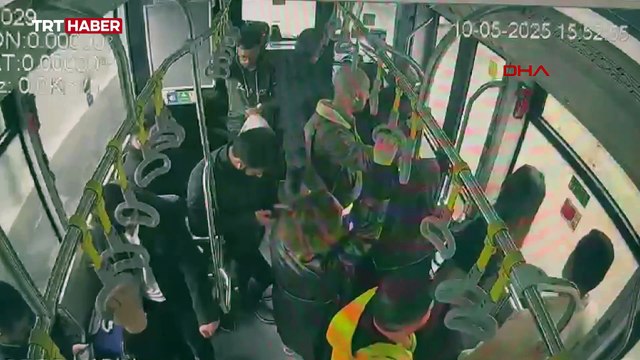 Metrobüs kazası araç içi kamerasında