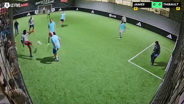 JAMES - THIBAULT ROIATTI 11/05 à 10:31 - Football Terrain 3 (LeFive Pau)