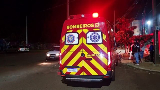 Jovem fica ferido em colisão entre moto e carro no Loteamento Jaborá, em Cascavel