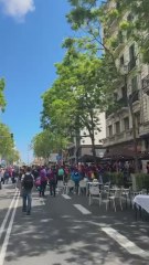 Cánticos de "Laporta, hijo de puta" de los Boixos Nois antes del Clásico