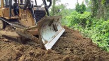Expanding the Road Body in the Mountains with a D6R XL Bulldozer