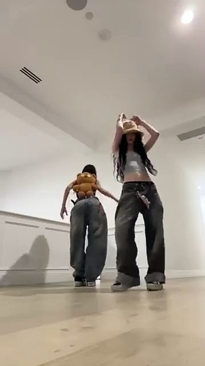 wifey_🤍_#nevada_#tiktok_#dance(360p)
