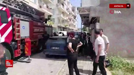 Antalya'da 4 katlı binada yangın paniği