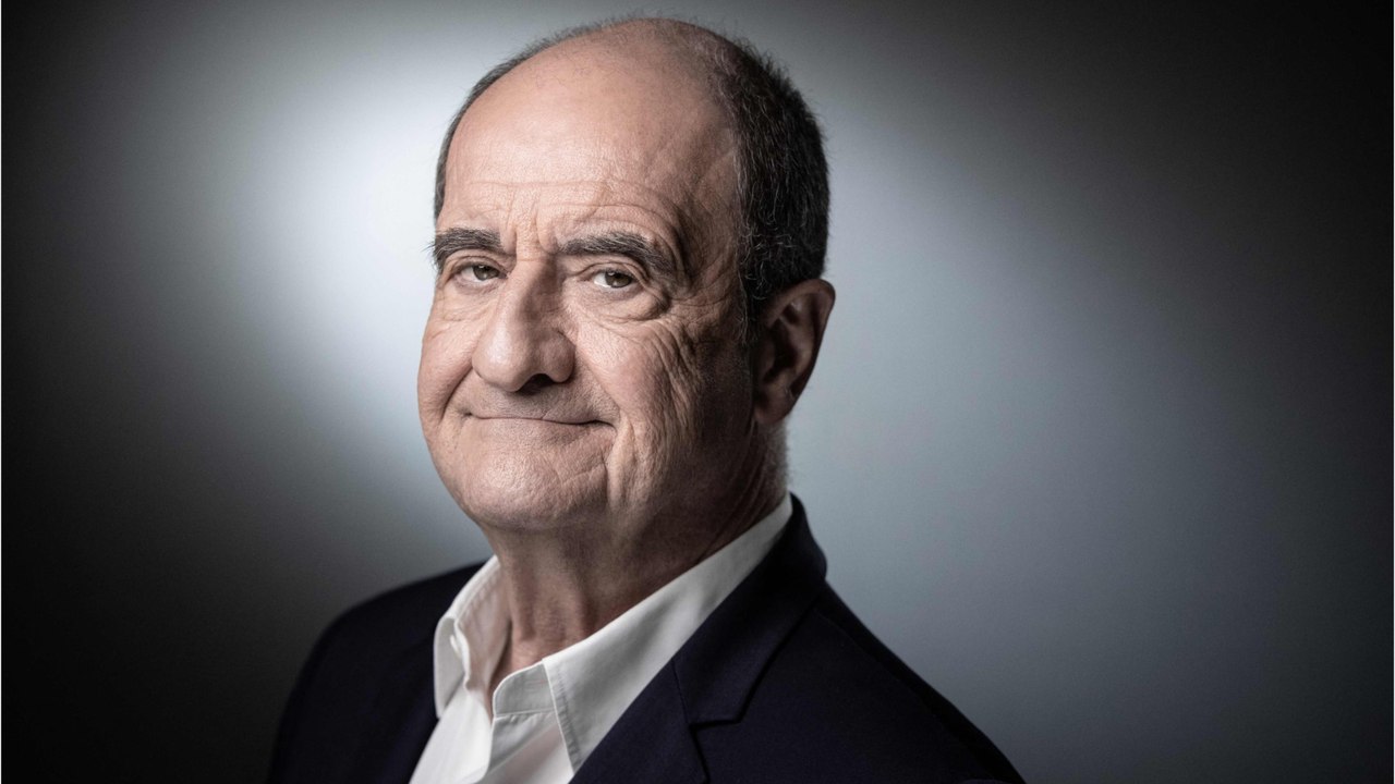 GALA VIDEO - Des tensions dans C à vous ? Pierre Lescure réagit : “La bonne humeur à l’antenne n’est pas feinte”