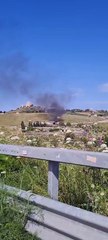 Il video del distributore in fiamme a Favara