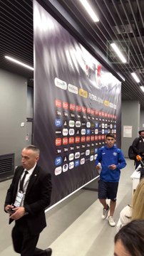 Beşiktaş-Adana Demirspor maçı sonrası soyunma odasından dürümle çıktı