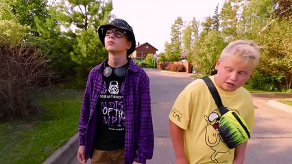 HULK VS PUZZLE! Angie can't choose a school boyfriend | Kikido Campus English | Episode 3