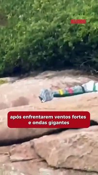Pescadores são resgatados após naufrágio em São Francisco do Sul