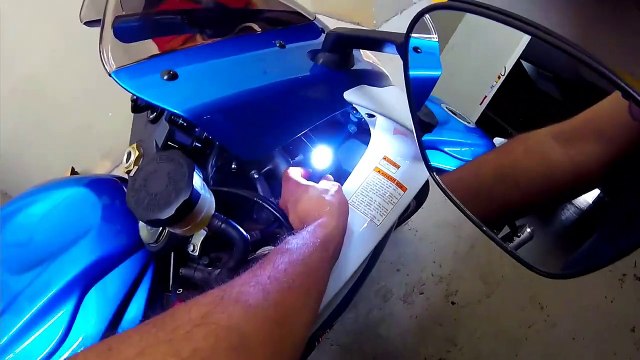 GSX-R 750 (SRAD 2015) – Instalação de Super Leds
