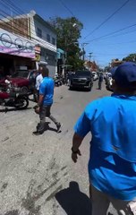 David Collado lleva operativos sociales al sector Capotillo por el día de las madres