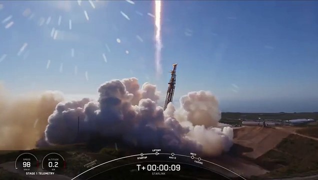 Blastoff! SpaceX launches Starlink satellites from California, nails landing at sea