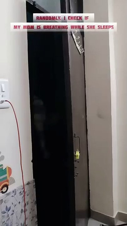 Randomly, I Just Check If My Mom Is Breathing | Bas Dekhne Aata Hoon Maa Theek Hai Na #maa