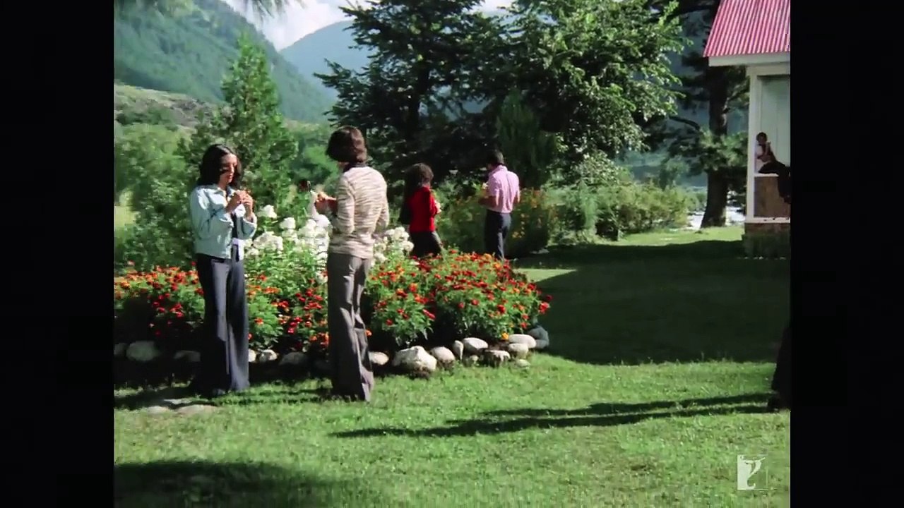 Tera Phoolon Jaisa Rang _ Kabhi Kabhie _ Rishi Kapoor, Neetu Singh