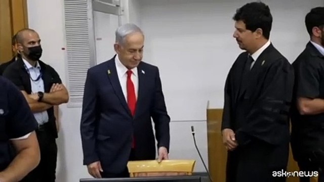 Netanyahu in aula per nuova udienza del suo lungo processo corruzione