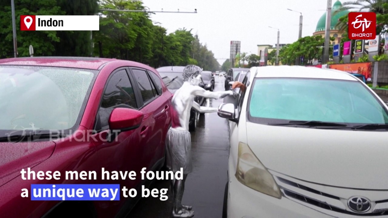 Indonesia's 'Silvermen' Beg To Make Ends Meet