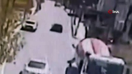 Sosyal medya fenomeninin kaçırılma anı kameraya yansıdı!