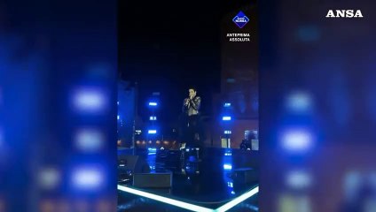 I Coma_Cose cantano a sorpresa il nuovo brano estivo