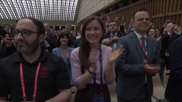 Pope Leo jokes about reporters' applause at start of first audience
