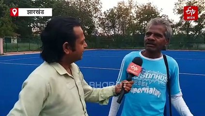 सेना से रिटायर्ड जवान लुकस का हॉकी के प्रति गजब का जुनून, 62 की उम्र में खिलाड़ियों के साथ घंटों बहाते हैं एस्ट्रोटर्फ पर पसीना