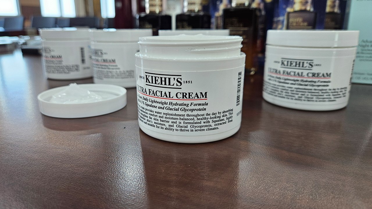 중국산 짝퉁 화장품 미국산 둔갑...판매 업자 적발 / YTN