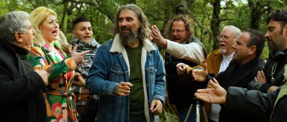 Il Capo dei Mondi 🎬 - Trailer Ufficiale HD: Una Commedia Irriverente e Scorretta