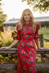 Jennifer Nettles Loves a Farmer