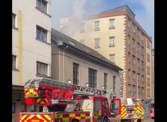 Fire crews rush to Edinburgh’s Cowgate after blaze breaks out