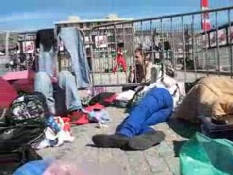 Tokio Hotel Marseille 14 mars 2008 file d'attente