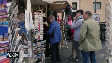 Papa Leão 14 celebra primeira missa no Vaticano