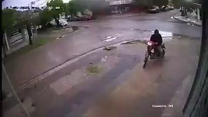 Mujer lanzó agua hirviendo a dos hombres que intentaron asaltarla