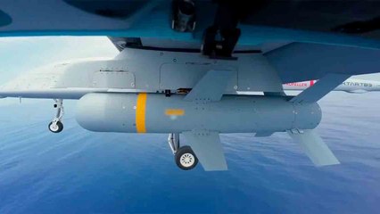 Video toont gewapende Bayraktar TB-3 drones die opstijgen vanaf TCG ANADOLU en MAM-L afvuren