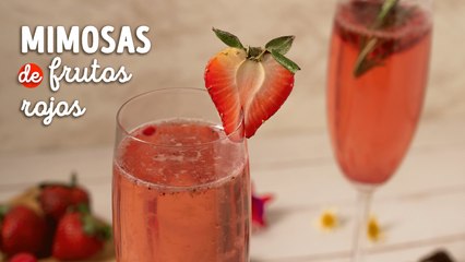 Receta de mimosa con frutos rojos para un brunch elegante