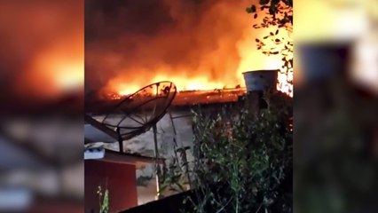 Veja o vídeo! Incêndio de grandes proporções destrói residência em Céu Azul